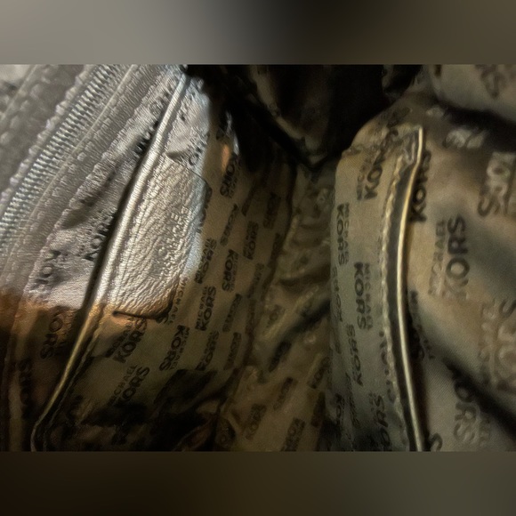 Like new Michael Kors Fulton Satchel Black Leather - Picture 11 of 14